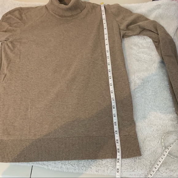 Turtleneck with Button Detailing on cuffs - Picture 5 of 6